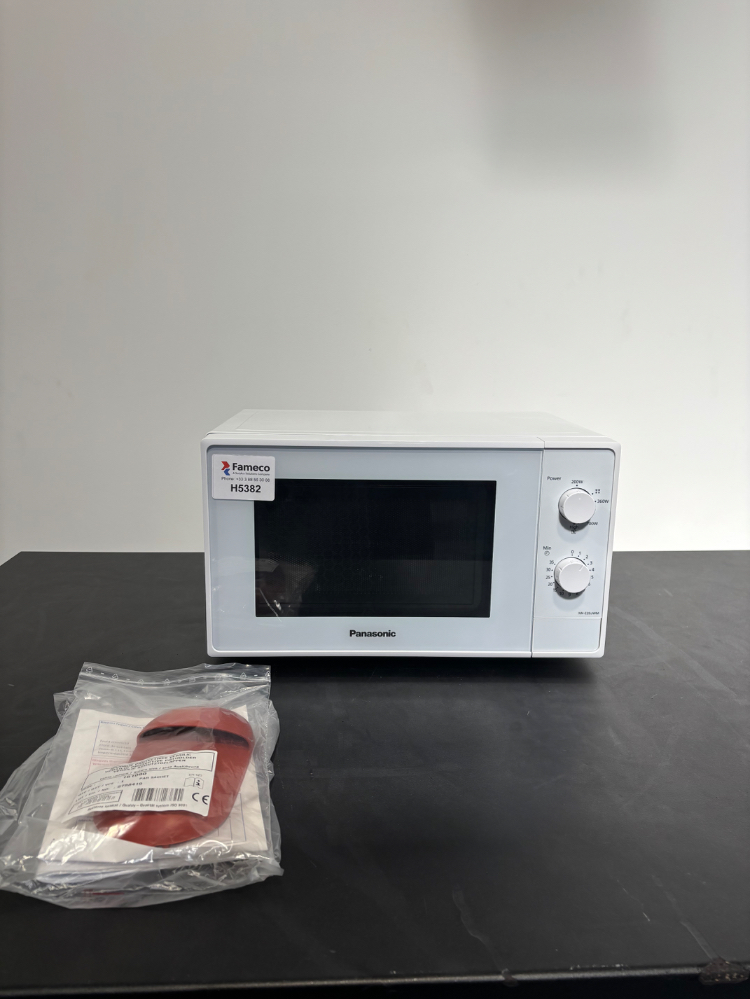 Image of Panasonic NN-E20JWM Microwave